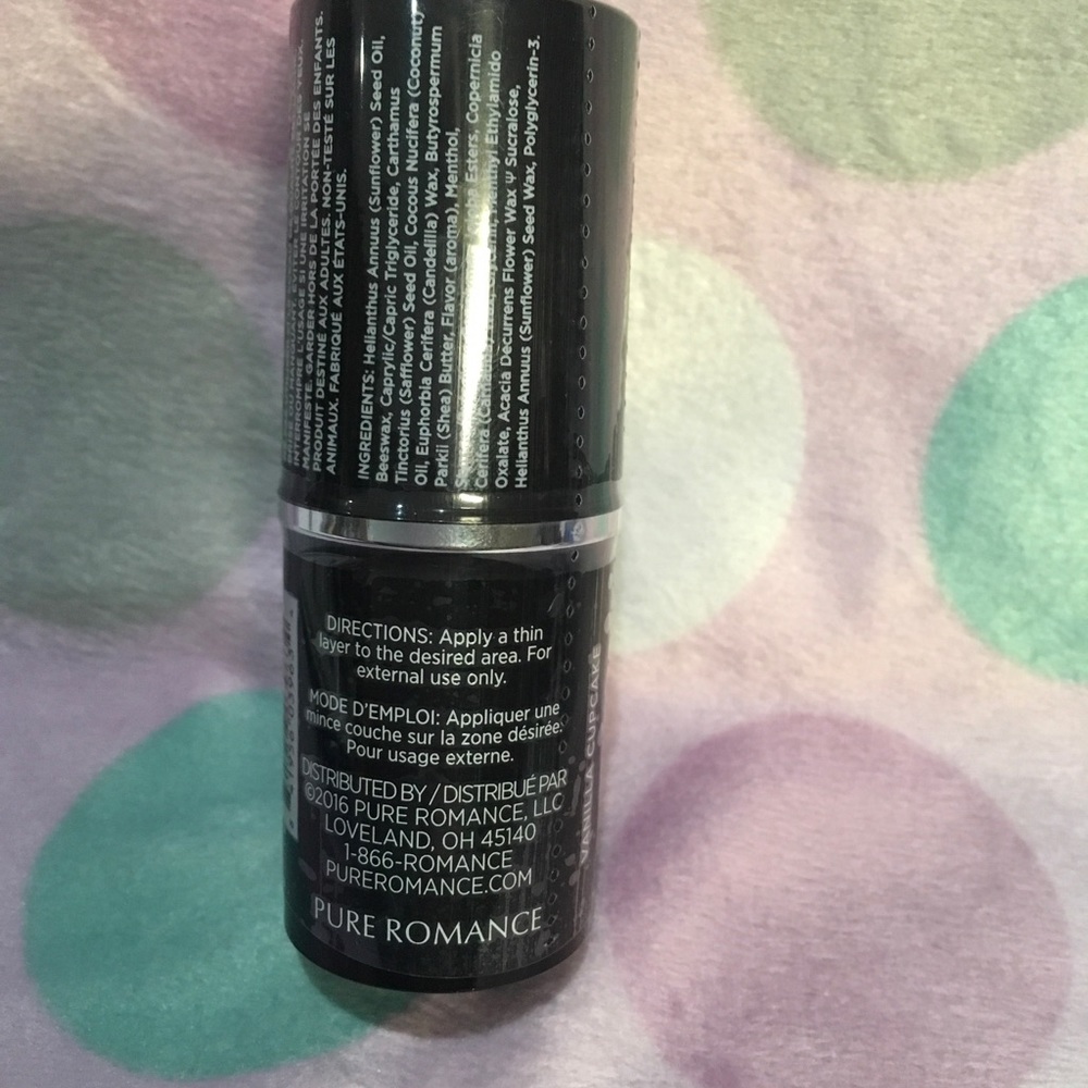 Womans bosom buddy tingling balm vanilla cupcake - Picture 2 of 2
